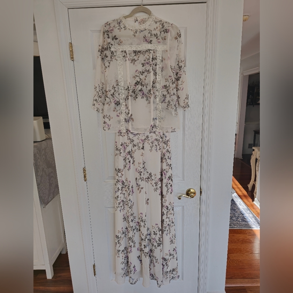 LC Lauren Conrad Runway 2 pc Blouse and Maxi Skirt Set Floral Size Small - Picture 1 of 16